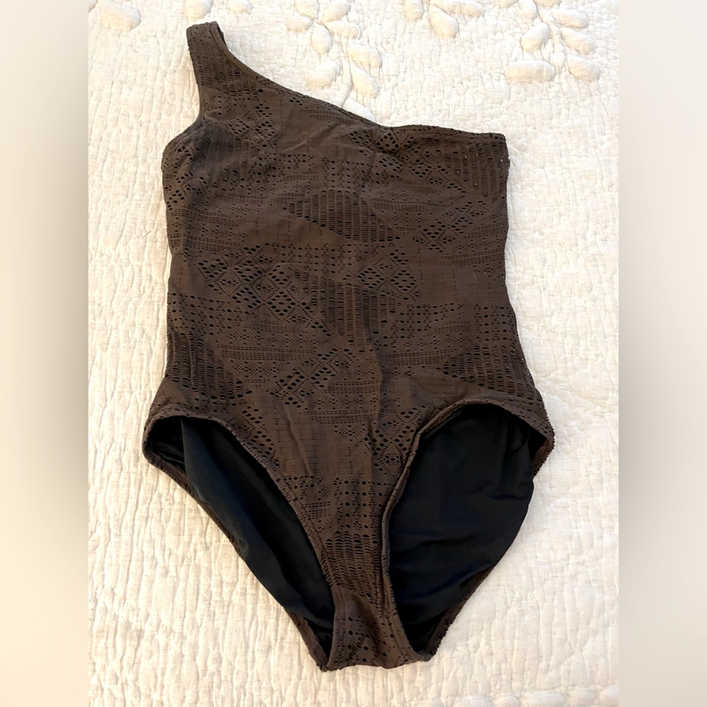 Ladies swimsuit size 12( no tag) knit